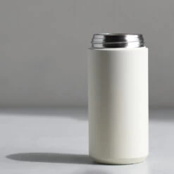 Kinto Travel Tumbler 350ml White 5 Kinto Travel Tumbler 350ml White -Ausgewählte Geschäfte Für Kaffeebedarf 103194 103194 kinto travel tumbler 350ml white 2 mood